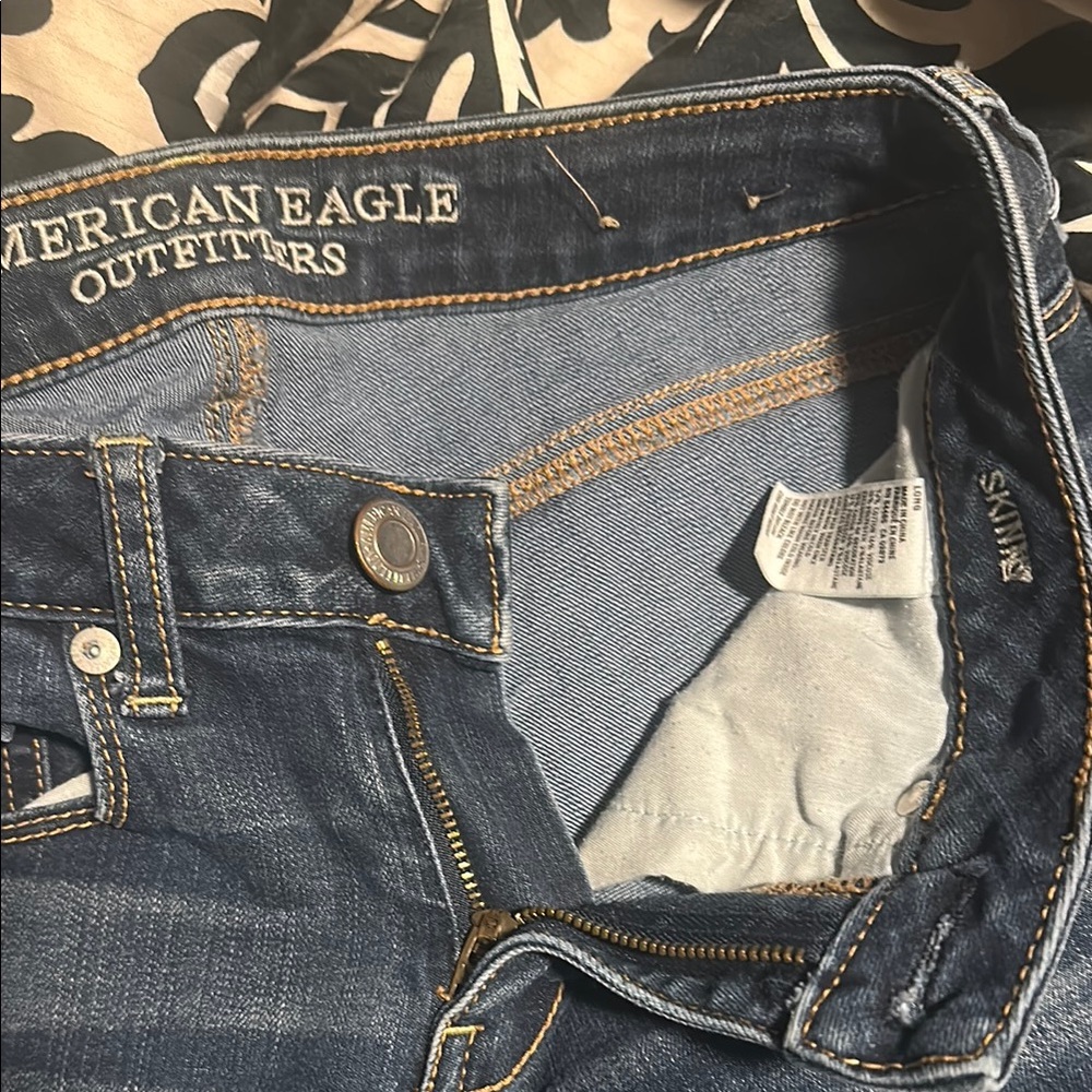 American Eagle Blue Jeans size 4 long-skinny